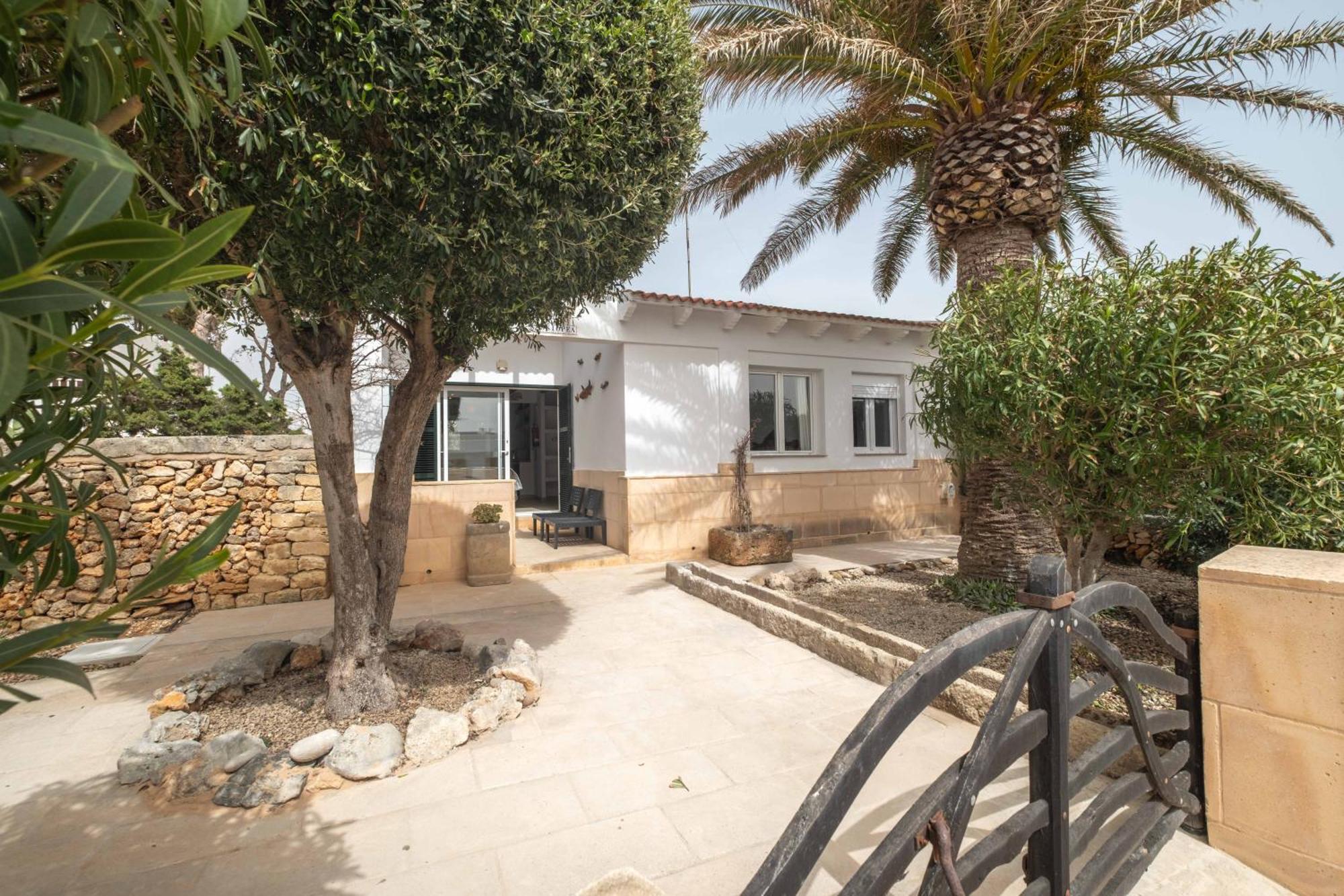 Kassiopea Villa Cala Blanca  Exteriör bild